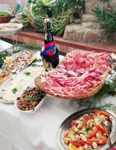 Catering Sassari : Ristorante-Pizzeria-la-Perla-Rosa-Sassari---Buffet,-cerimonia,-catering,-matrimonio,-laurea,-pranzo-di-lavoro-Eventi